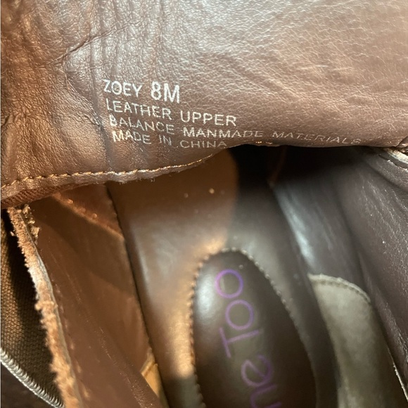 Me Too size 8 Booties - Picture 5 of 6